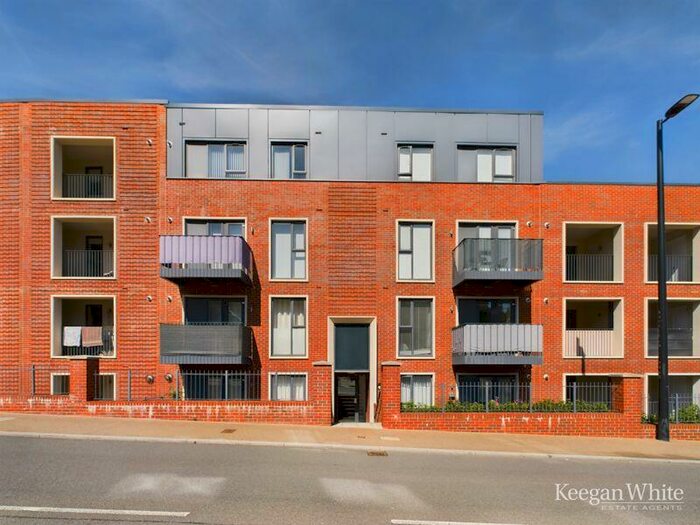 1 Bedroom Apartment To Rent In Suffield Road, High Wycombe, HP11