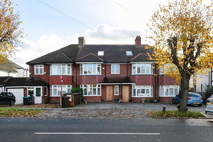 4 Bedroom Property To Rent In Green Lane, Streatham, SW16