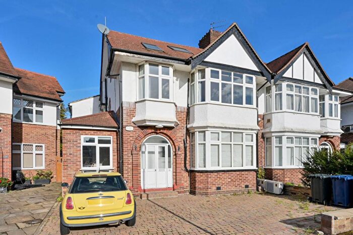 6 Bedroom Semi-detached House To Rent In Delamere Road, Ealing, London, W5