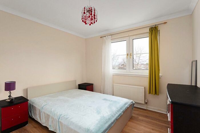 2 Bedroom Flat To Rent In Duddingston Park South, Duddingston, Edinburgh, EH15