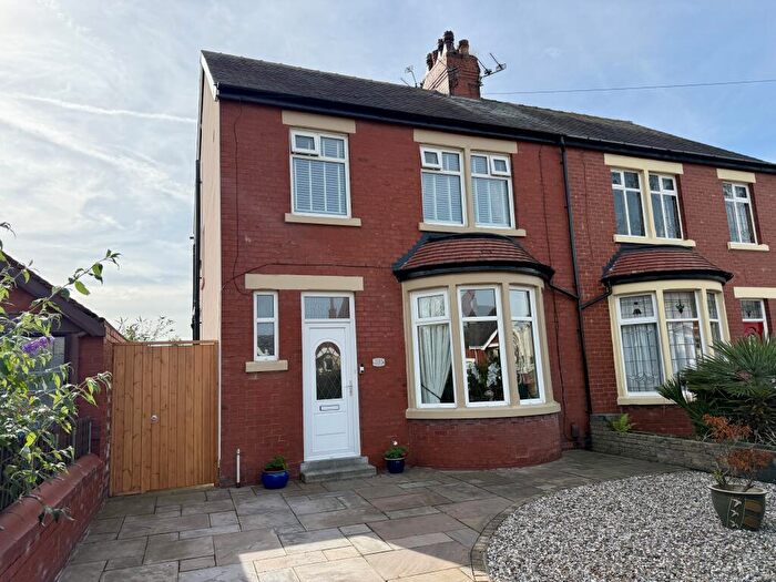 3 Bedroom Semi-Detached House For Sale In Park Road, Blackpool, FY1