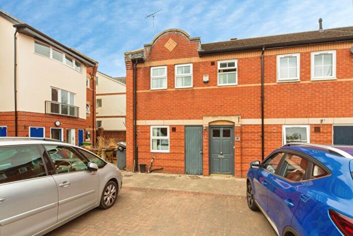 3 Bedroom End Of Terrace House For Sale In Brunswick Mews, Birkenhead, CH41