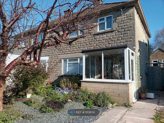 3 Bedroom Semi-Detached House To Rent In Birch Grove, Chippenham, SN15