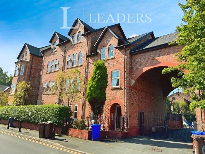 2 Bedroom Apartment To Rent In St Pauls Road, M20