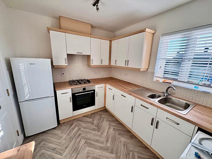 2 Bedroom Flat For Sale In Queens Walk, Fletton, Peterborough, Cambridgeshire, PE2