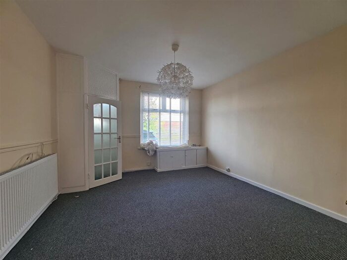 2 Bedroom Property To Rent In Sherwood Street, Rochdale, OL11
