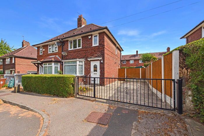 2 Bedroom Semi-Detached House For Sale In Appleby Walk, Leeds, West Yorkshire, LS15