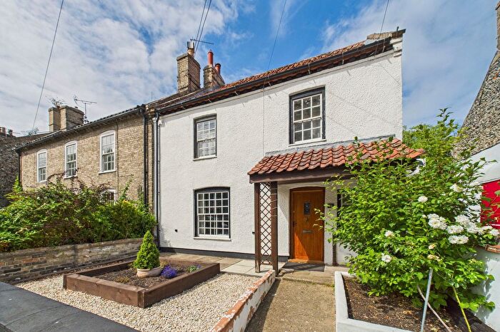 3 Bedroom Semi-detached House For Sale In Castle Street, Thetford, IP24