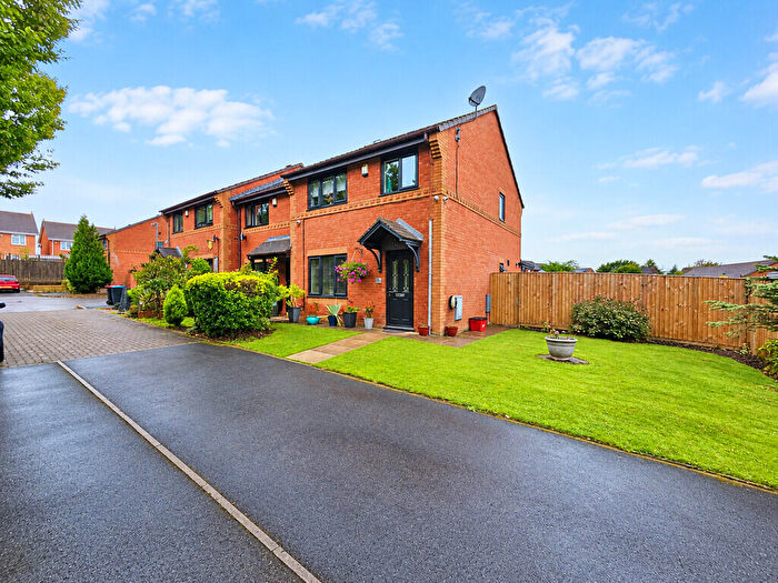 3 Bedroom Mews For Sale In Simmonds Close, Kingsmead, Northwich, CW9