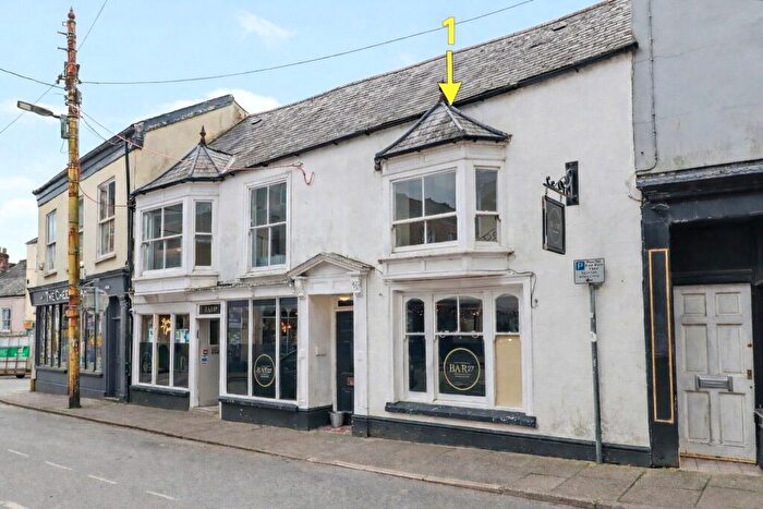 1 Bedroom Apartment For Sale In Broad Street, South Molton, EX36