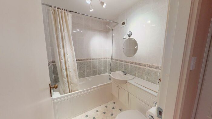 2 Bedroom Flat To Rent In Russell Square, Brighton, BN1