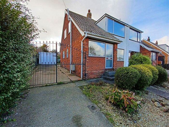 3 Bedroom Semi-Detached House To Rent In Holme Close, Paull, Hull, East Yorkshire, HU12