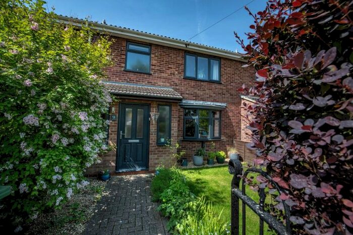 3 Bedroom Terraced House For Sale In School Close, Longworth, OX13