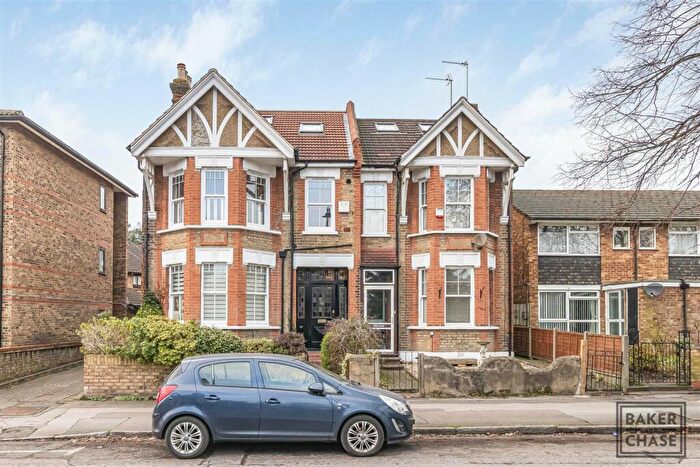 1 Bedroom Flat To Rent In Chase Side, Enfield, EN2