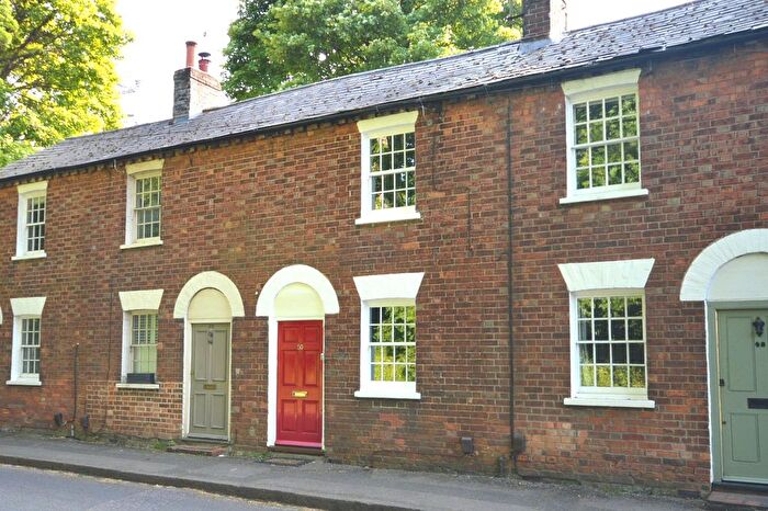 2 Bedroom Cottage To Rent In South Street, Wendover, HP22