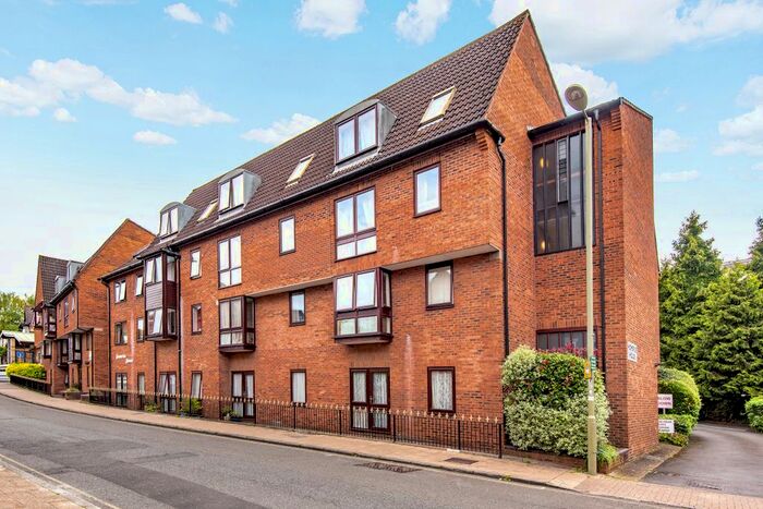 1 Bedroom Flat To Rent In Hyde Street, Winchester, SO23