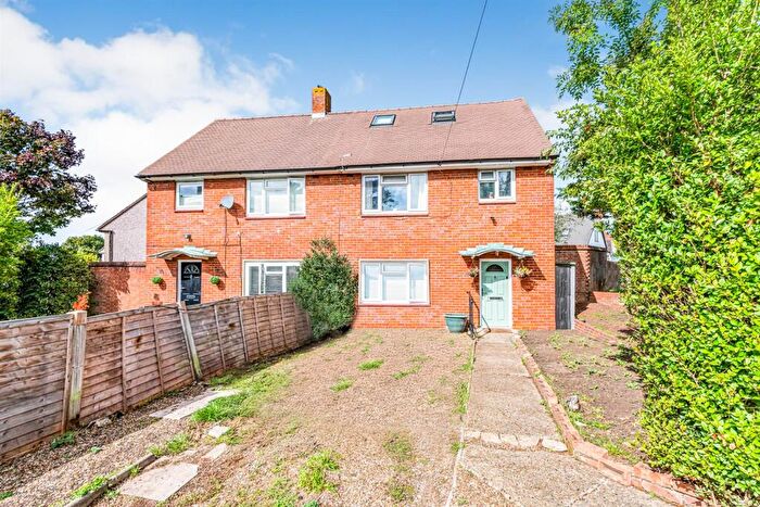 4 Bedroom Semi-Detached House For Sale In Danescourt Crescent, Sutton, SM1