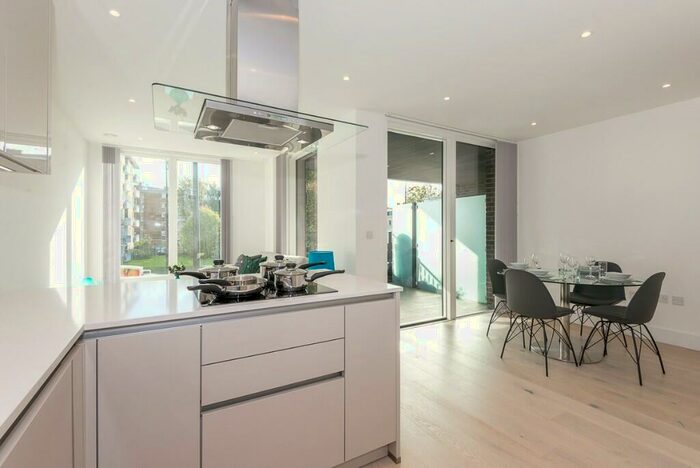 2 Bedroom Apartment To Rent In Camden Courtyards, Rochester Place, Camden, NW1