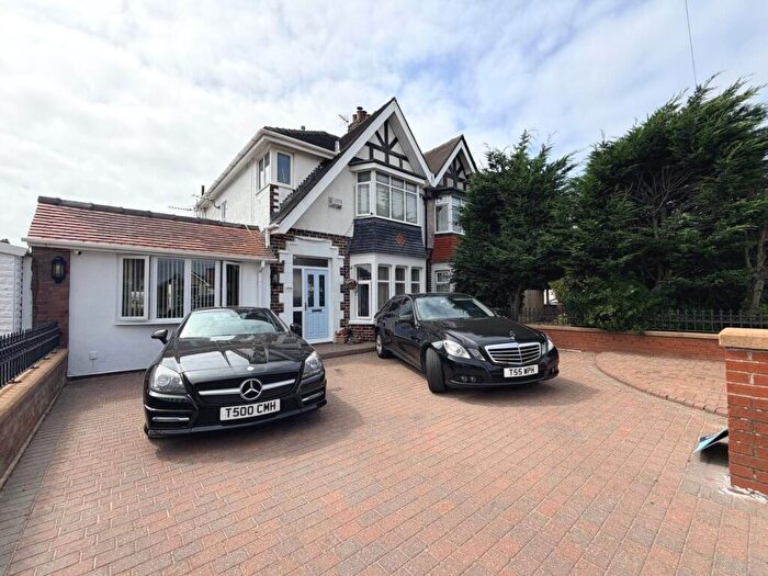 4 Bedroom Semi-Detached House For Sale In St Annes Road, Blackpool, FY4