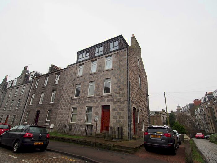 2 Bedroom Flat To Rent In Summerfield Terrace, First Floor, AB24