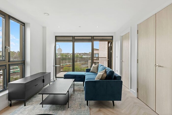 2 Bedroom Flat To Rent In Wellesbourne, Preston Park Brighton, BN1