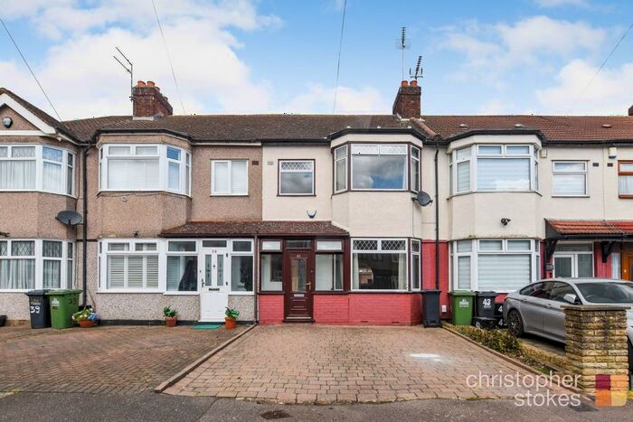 3 Bedroom Semi-Detached House To Rent In Southfield Road, Waltham Cross, Hertfordshire, EN8