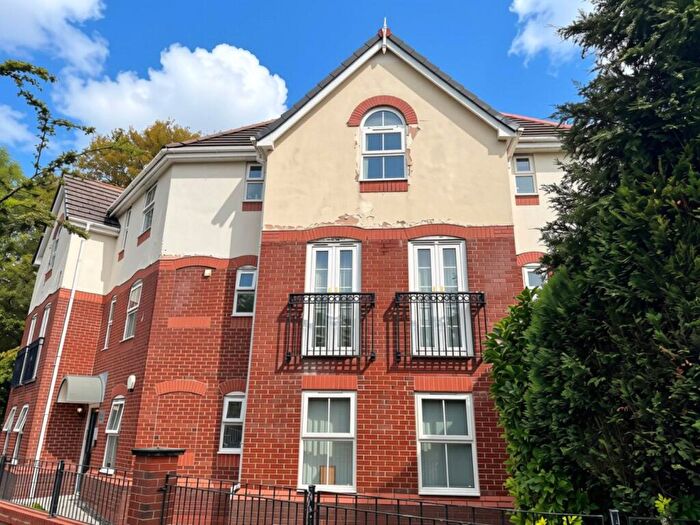 2 Bedroom Apartment To Rent In Parrs Wood Road, Withington, Manchester, M20