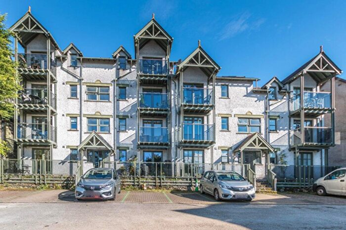 2 Bedroom Flat For Sale In College Gate, Windermere, LA23