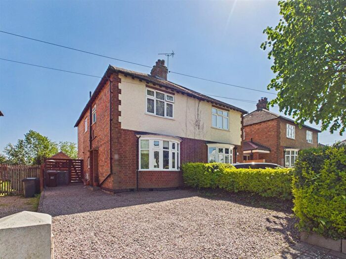 3 Bedroom Semi-Detached House For Sale In Highfields Drive, Loughborough, LE11