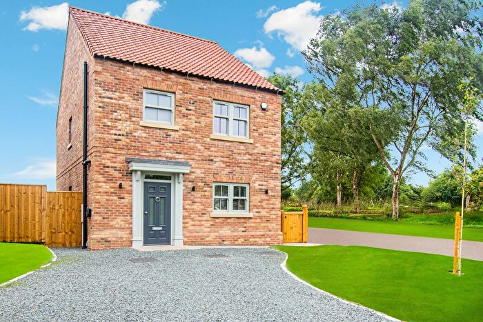3 Bedroom Detached House For Sale In The Orchards, Flawith, YO61