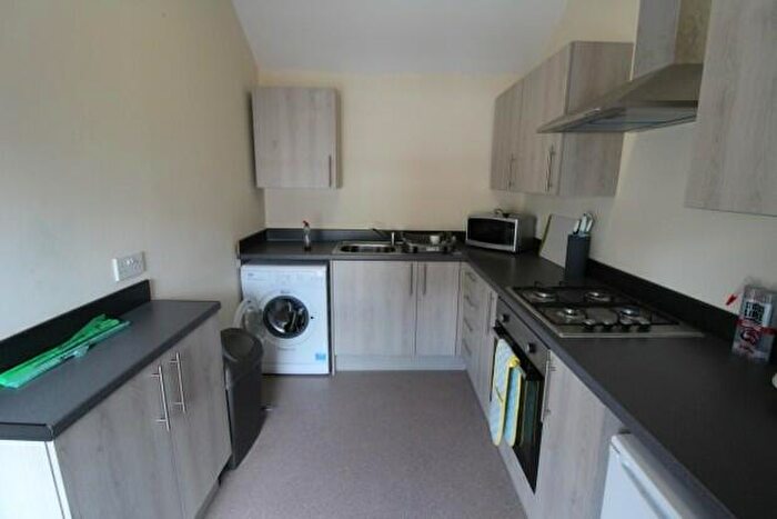 4 Bedroom Flat To Rent In Brithdir Street Cardiff, CF24
