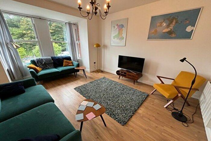 3 Bedroom Flat To Rent In Rotherslade Road, Abertawe, SA3