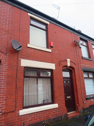 2 Bedroom Terraced House To Rent In Leamington Street, Rochdale, OL12