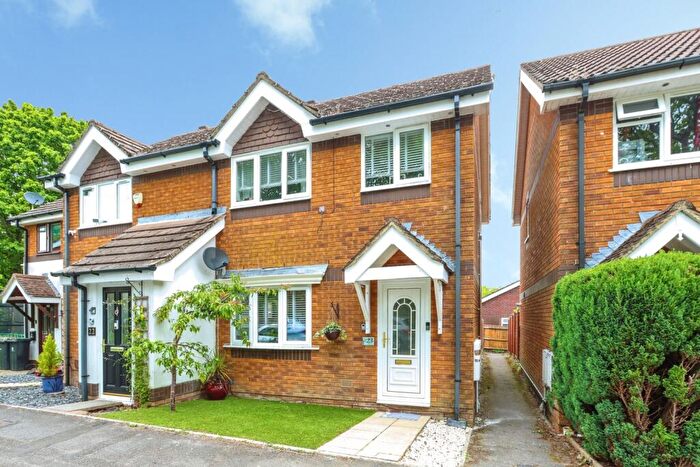 3 Bedroom Semi-Detached House For Sale In Bridle Close, Poole, Dorset, BH16