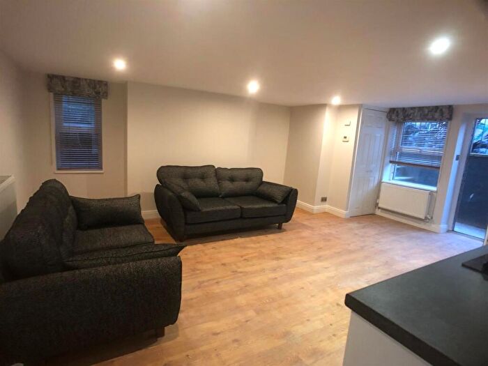 1 Bedroom Apartment To Rent In Basement Flat Alderson Road, Harrogate, HG2