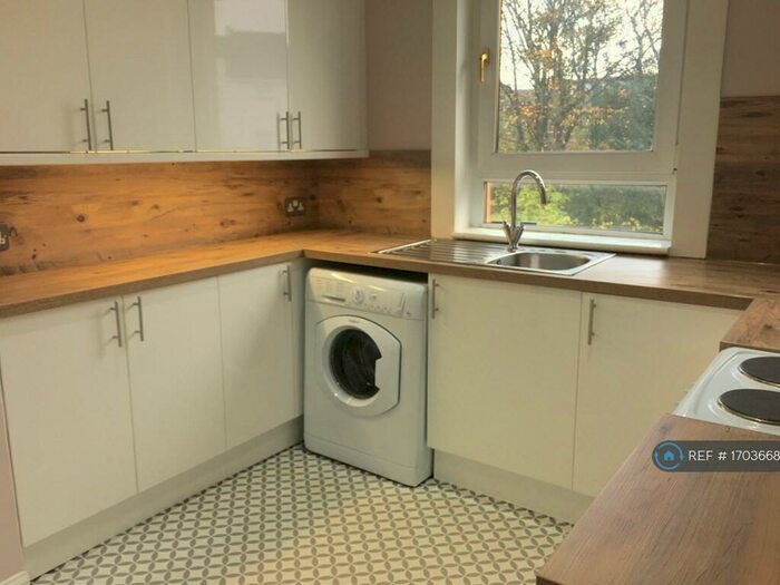 2 Bedroom Flat To Rent In Knightsbridge Street, Glasgow, G13