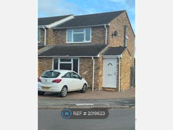 2 Bedroom End Of Terrace House To Rent In Farmers Way, Maidenhead, SL6