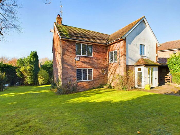 4 Bedroom Detached House For Sale In Claymoor Park - Sstc - More Properties Urgently Required, SL7