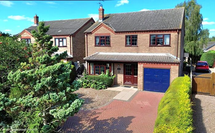 4 Bedroom Detached House For Sale In North Fen Road, Helpringham, NG34