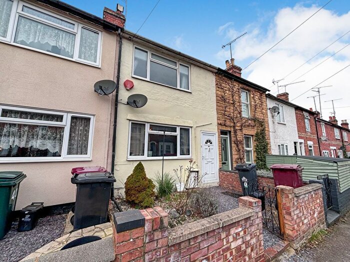 3 Bedroom Terraced House For Sale In Beecham Road, Reading, RG30