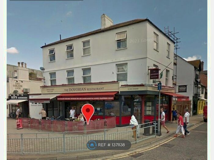 3 Bedroom Flat To Rent In Priory Place, Dover, CT17