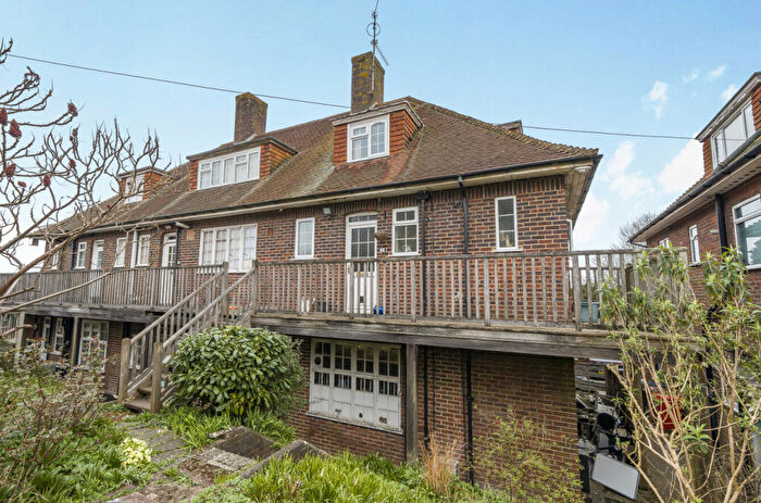 2 Bedroom Maisonette For Sale In The Square, Wilderness Road, Guildford, Surrey, GU2