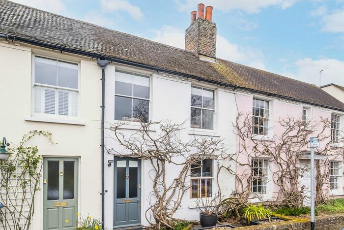 3 Bedroom Cottage To Rent In West Place, London, SW19