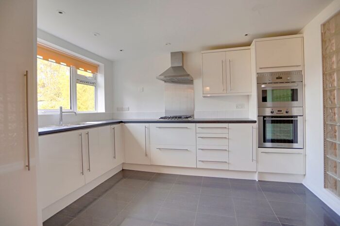 1 Bedroom Flat For Sale In School Lane, Essendon, Hatfield, AL9