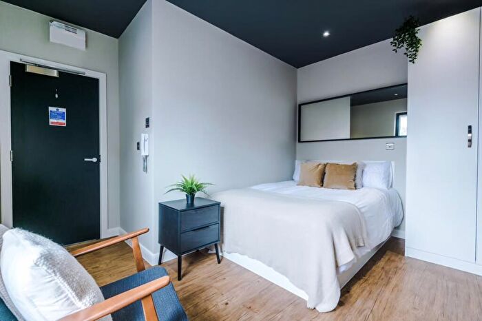 1 Bedroom Flat To Rent In Upper New Walk, Leicester, LE1
