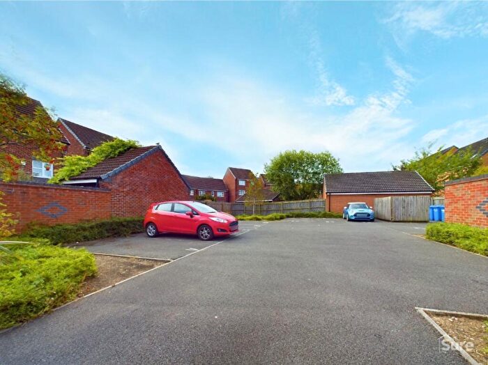 2 Bedroom Apartment To Rent In College Green Walk, Mickleover, DE3