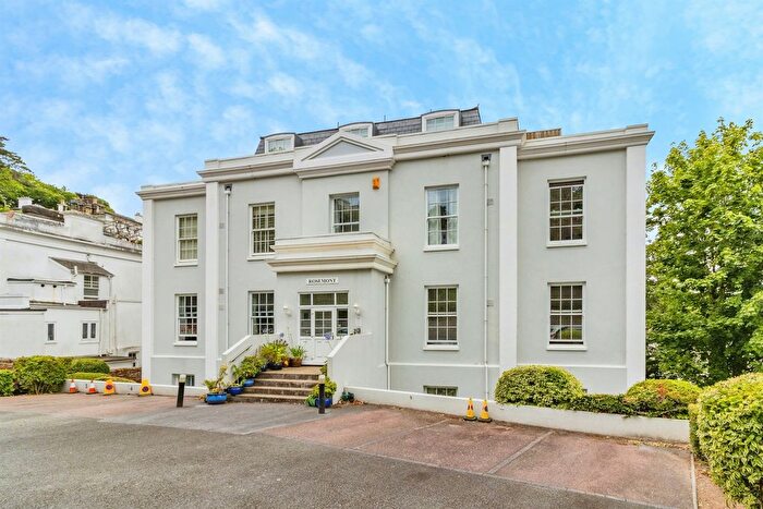 2 Bedroom Flat For Sale In Lower Woodfield Road, Torquay, TQ1