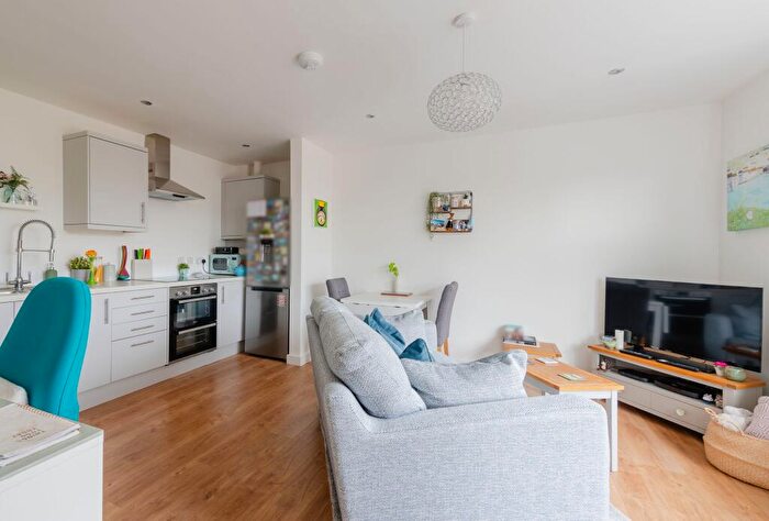 1 Bedroom Apartment For Sale In Churchill Drive, Crediton, EX17