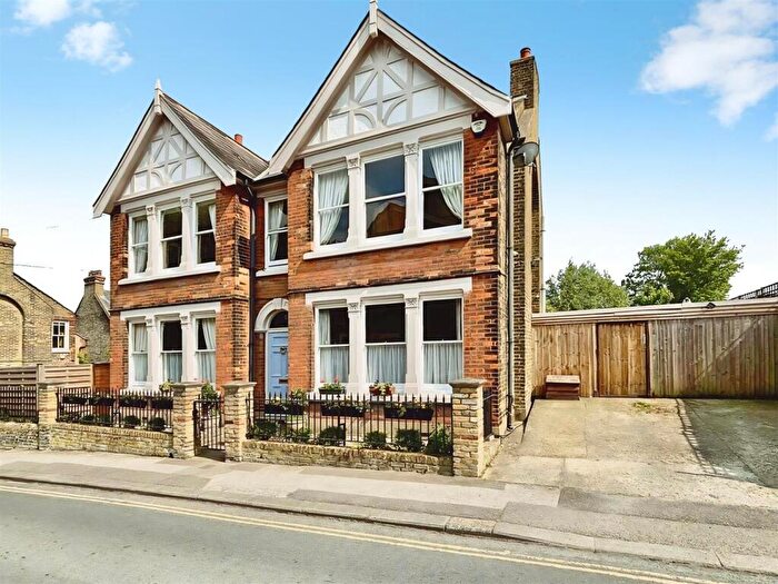 4 Bedroom Detached House For Sale In St. Margarets Street, Rochester, ME1