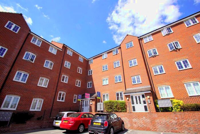 2 Bedroom Apartment To Rent In Fenton Place, Middleton, Leeds, LS10